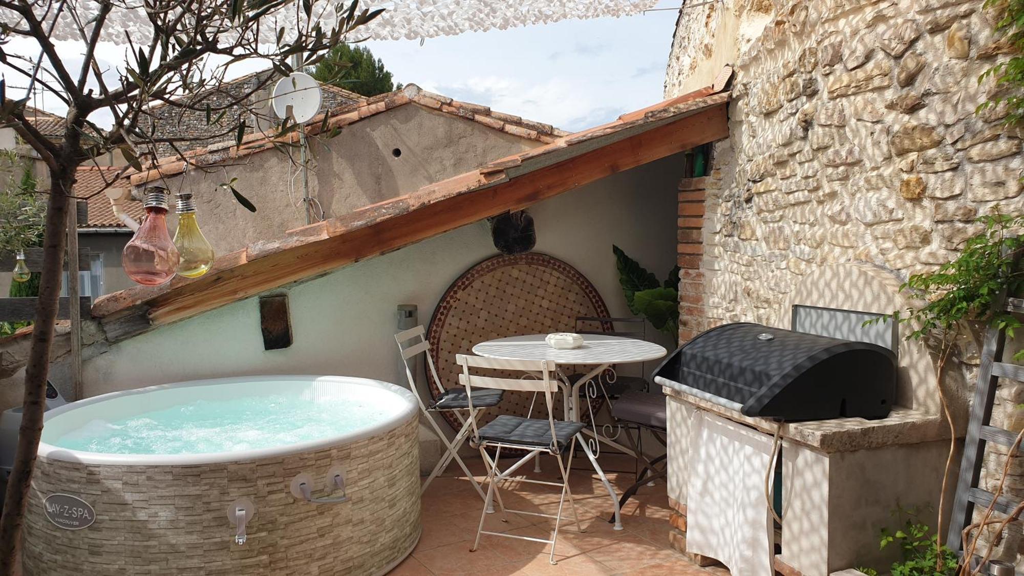 Maison Avec Jacuzzi Et Terrasse Sur Les Toits Brignon Exterior photo